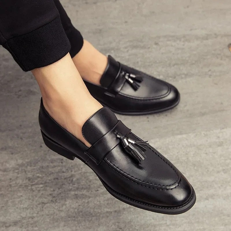 Calviro Tassel Detail Elegant Loafers