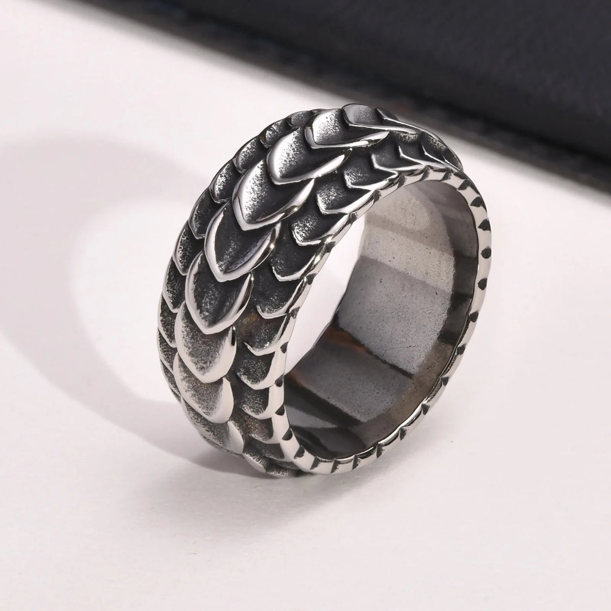 Draven Sculpted Chain Ring